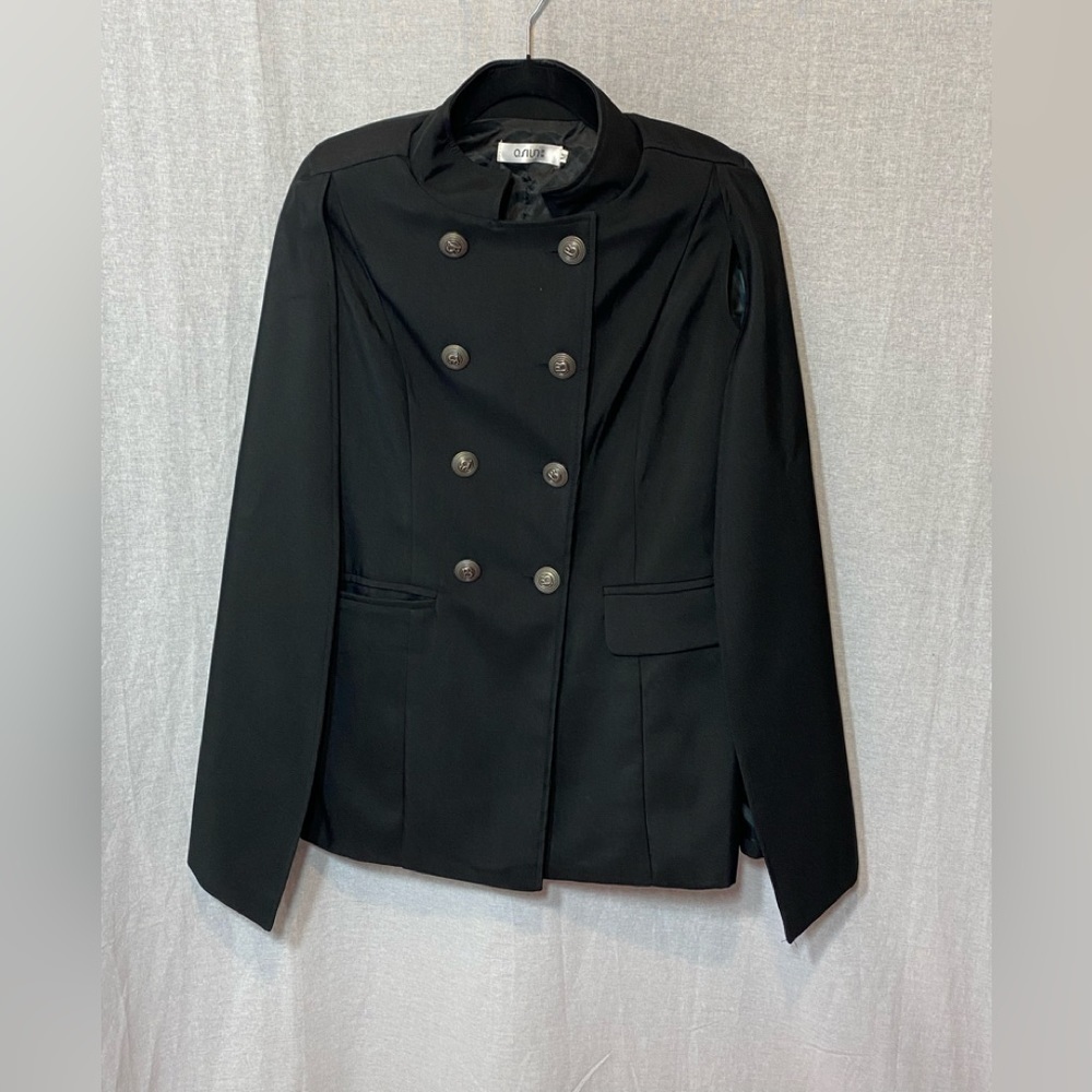 Unique! Black Vest Cape Sz M